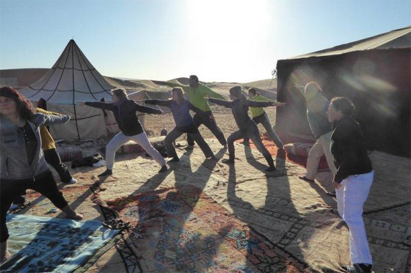 Yoga in the camp Erg Lihoudi