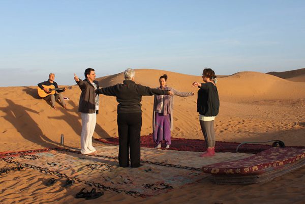 Yoga in der Wüste