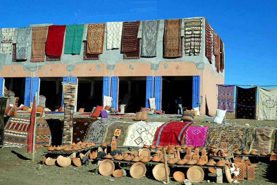 Carpets and ceramics - craftsmanship in Morocco