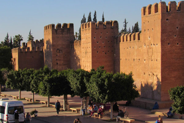 Stadtmauer von Taroudant auf der Tour ab Agadir
